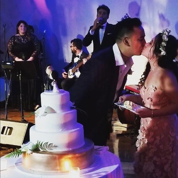 Meet your seller EMIU :) Top 10% & Top Rated! - Picture 2 of 7